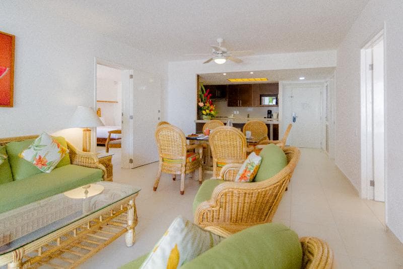 Suite, 2 Bedroom β image 1 of 8