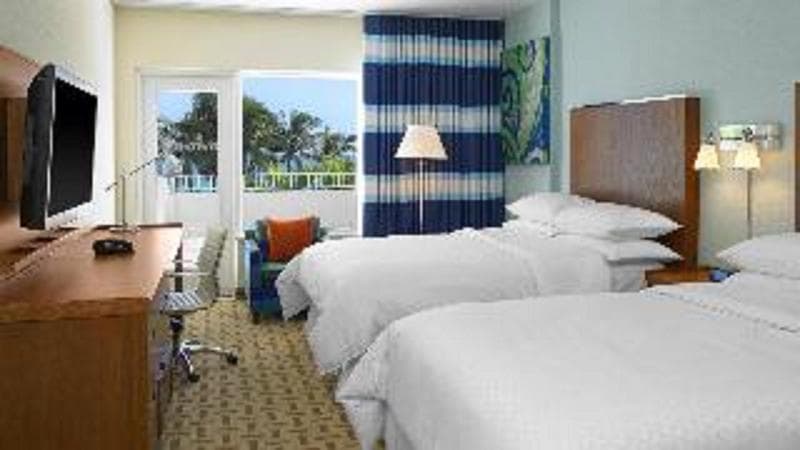 2 Queen Beds β image 1 of 1