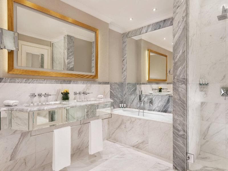 Contemporary Deluxe Guest Room, 2 Twin — image 1 of 6