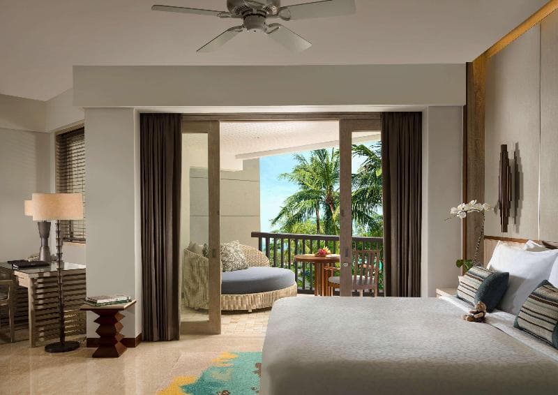 Deluxe King Pool View — image 1 of 12