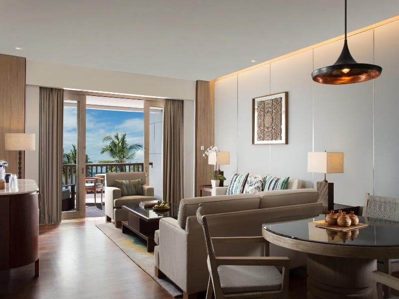 Suite, Oceanfront — image 1 of 5