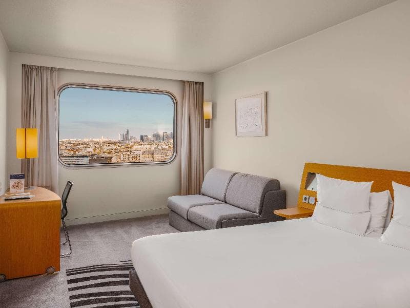 Superior Room - 1 Queen-Size Bed And 1 Double Sofa Bed — image 1 sur 8