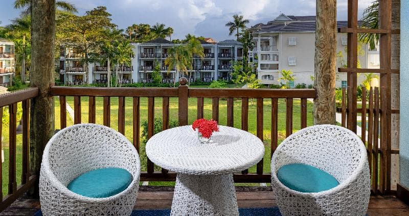 Suite, Ocean View — image 1 of 4