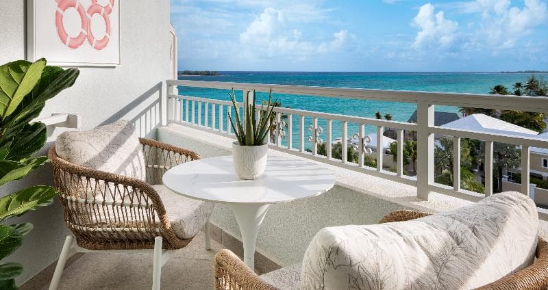 Grand Luxe, Bay or Ocean View — image 1 of 3