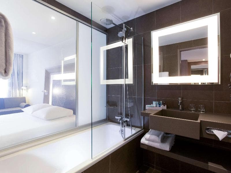 Double Executive Room With A Queen-Size Bed — image 1 of 7