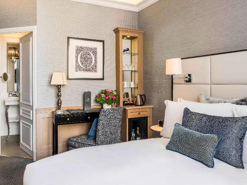 Classic Room - Queen-Size Bed, A Parisian Cocoon. — image 1 sur 7