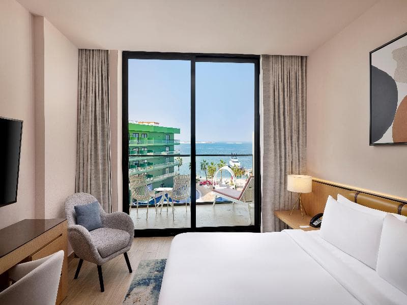 Premium, King, Pool/Sea View — image 1 sur 6
