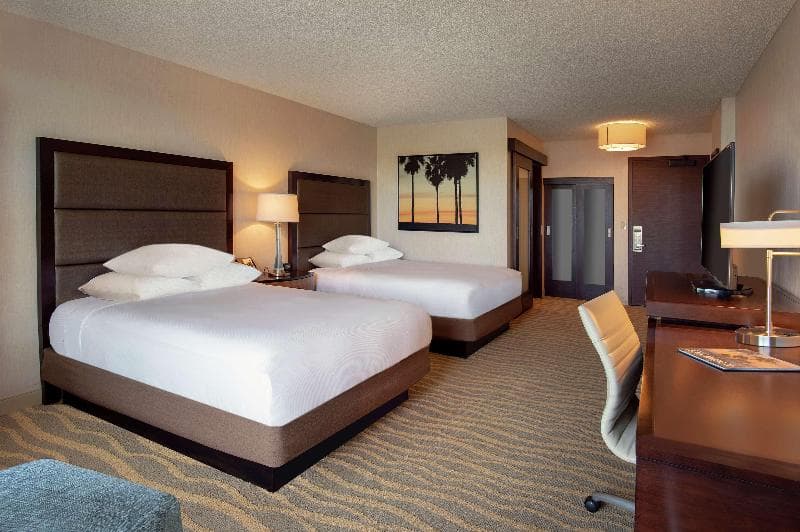 2 Queen Beds Mobility Accessible With Bathtub — image 1 of 4