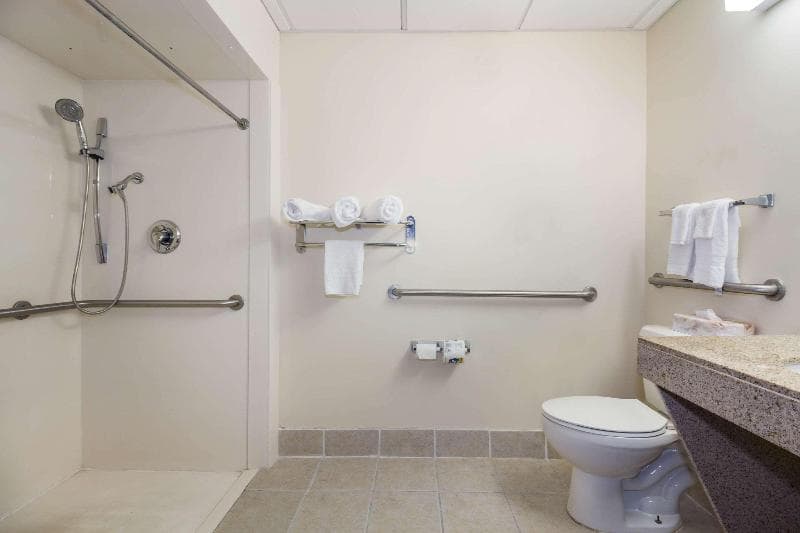Suite, 2 Queen, Accessible — image 1 of 8