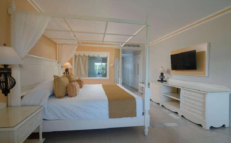 Deluxe Double Room — image 1 of 2