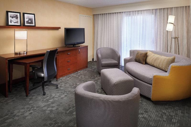 Suite, 2 Double — image 1 of 4