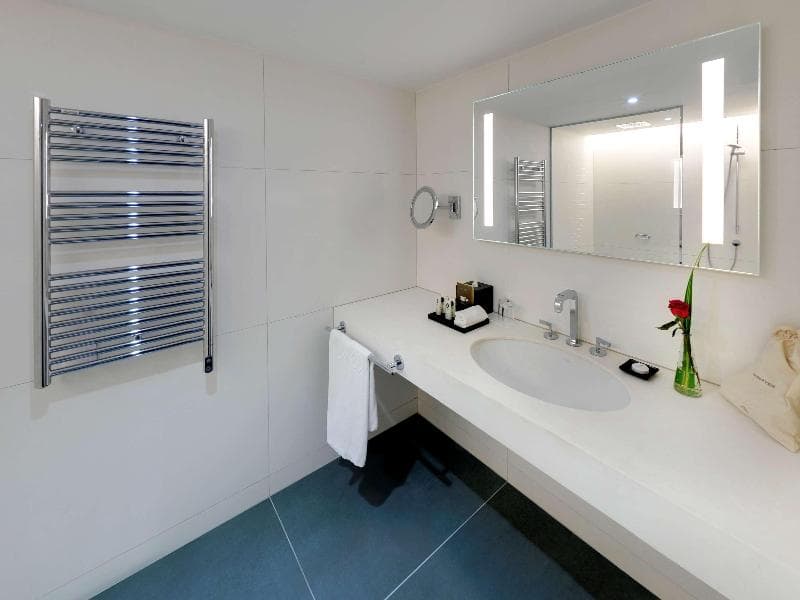 Junior Suite, Balcony — image 1 of 7