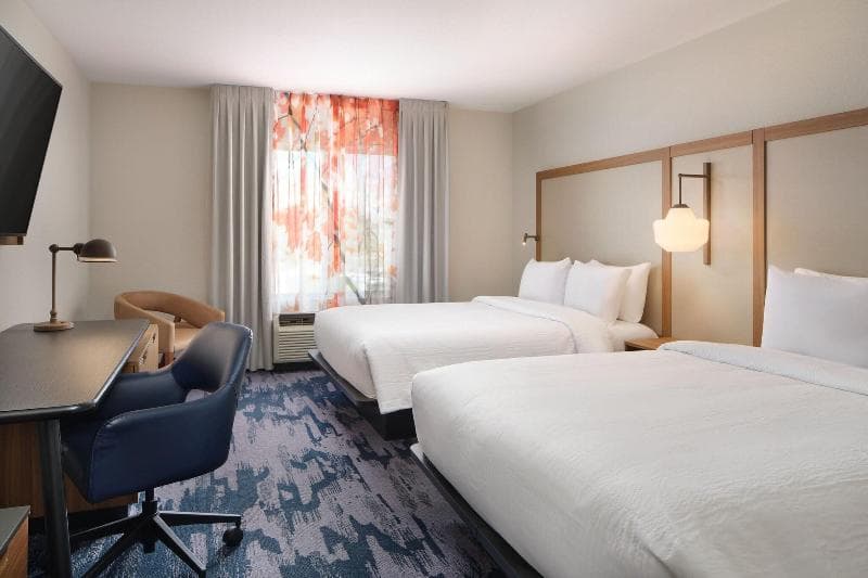 Room - 2 Queen — image 1 of 10
