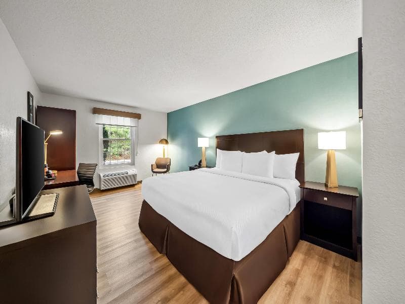 King Room, Accessible — image 1 of 8