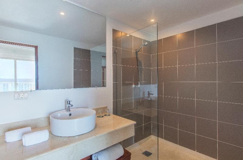 Double Room, Partial Ocean View — image 1 of 7