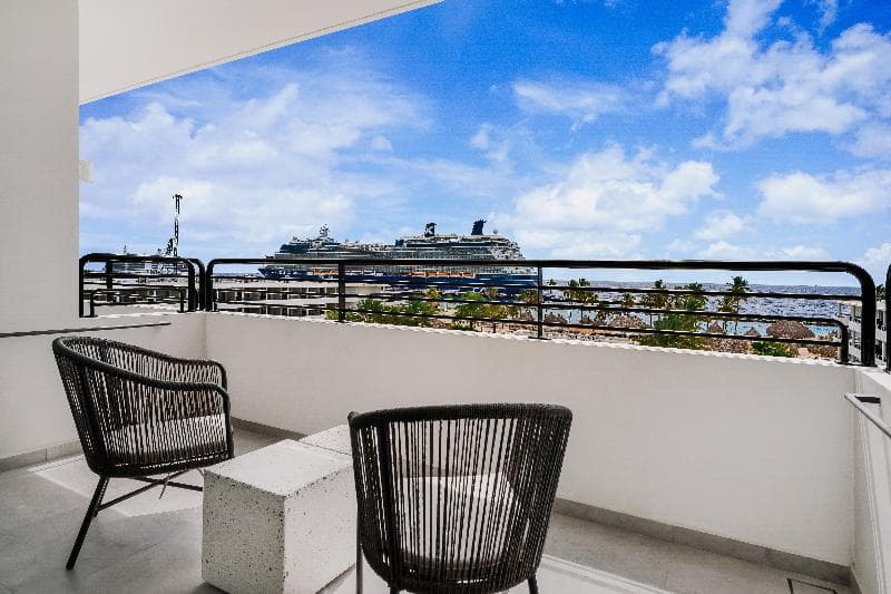 Guest Room, King and 2 Single, Ocean View — image 1 sur 7