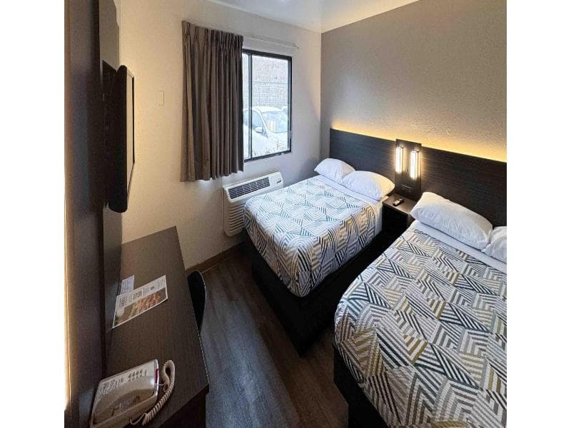 2 Double Room — image 1 of 6