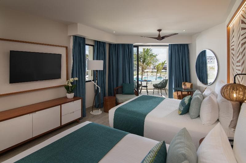 Junior Suite Pool View Double Beds — image 1 sur 5