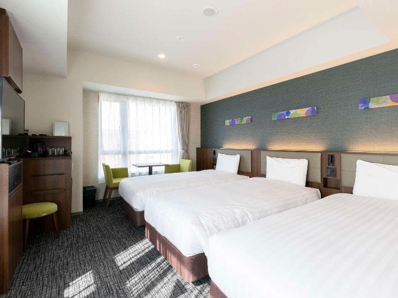Room - 3 Twin — image 1 of 7