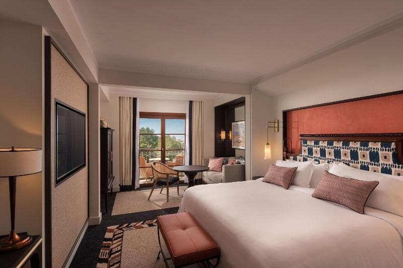 Deluxe Guest Room, 1 King, Garden View, Balcony β image 1 of 12