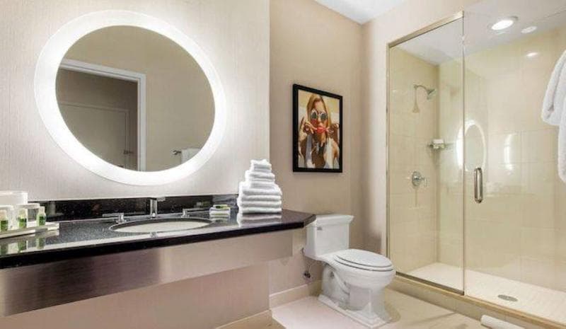 Saint Clair Suite Accessible β image 1 of 3