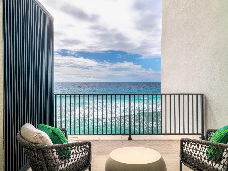 Standard, King, Ocean View β image 1 of 2