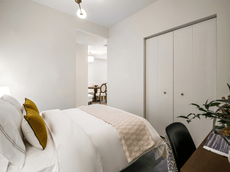 Deluxe Studio, Queen — image 1 sur 7